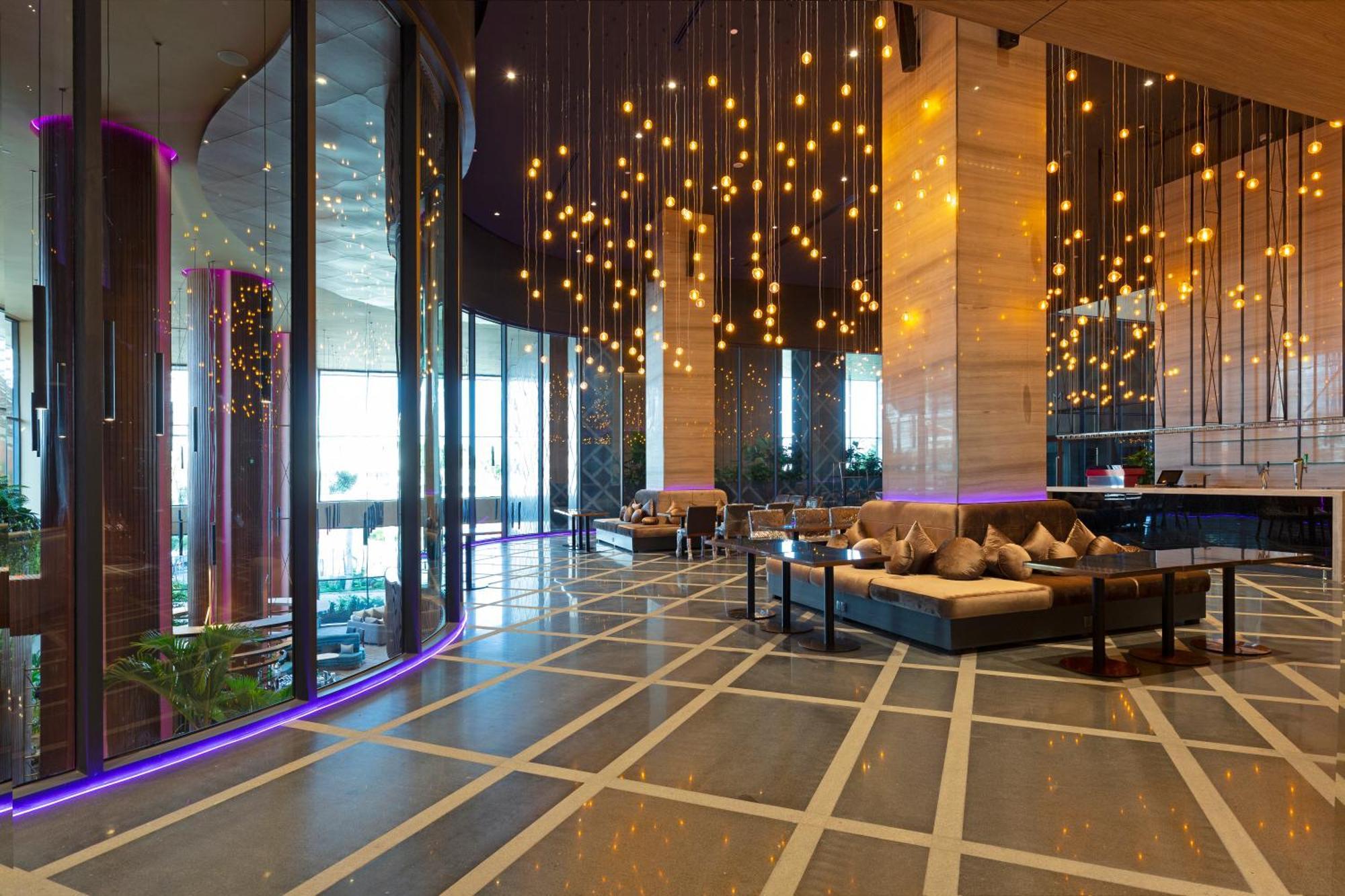 Sun & Moon, Riverside Hotel Phnom Penh Eksteriør billede