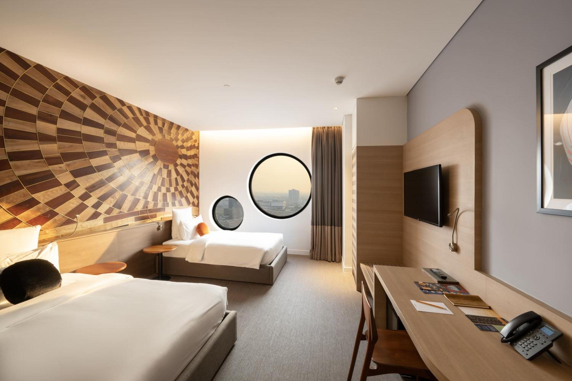 Sun & Moon, Riverside Hotel Phnom Penh Eksteriør billede